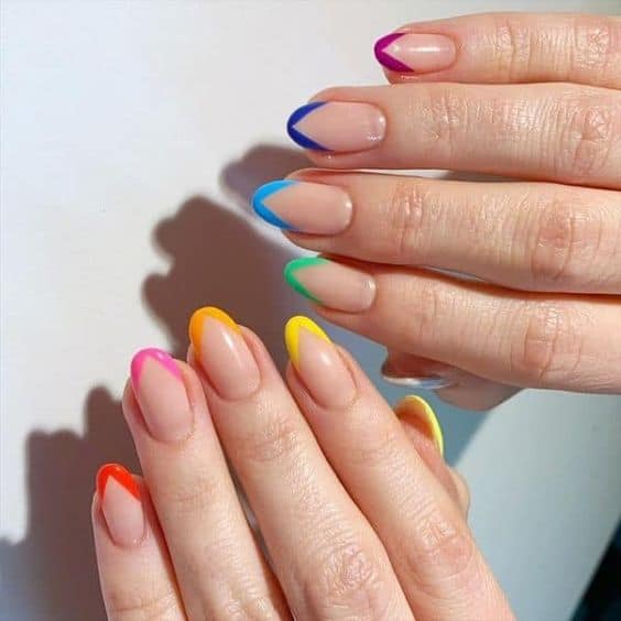 Uñas francesas de colores - Tonos diversos